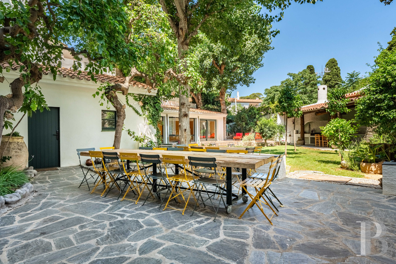 À Cadaques, dans le Parc naturel de Cap de Creus, une impressionnante maison de Peter Harnden, architecte des années 60 - photo  n°24